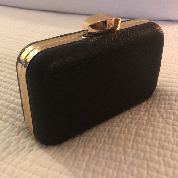 GUESS Pill box purse - Picture 2 of 12